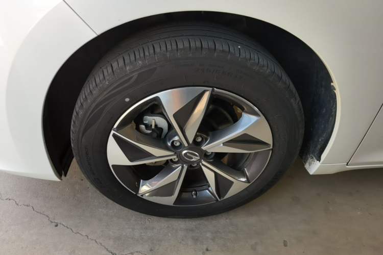 Used GAC Trumpchi M6 2023 PRO 270T DCT Luxury Edition Left Front Wheel Hub