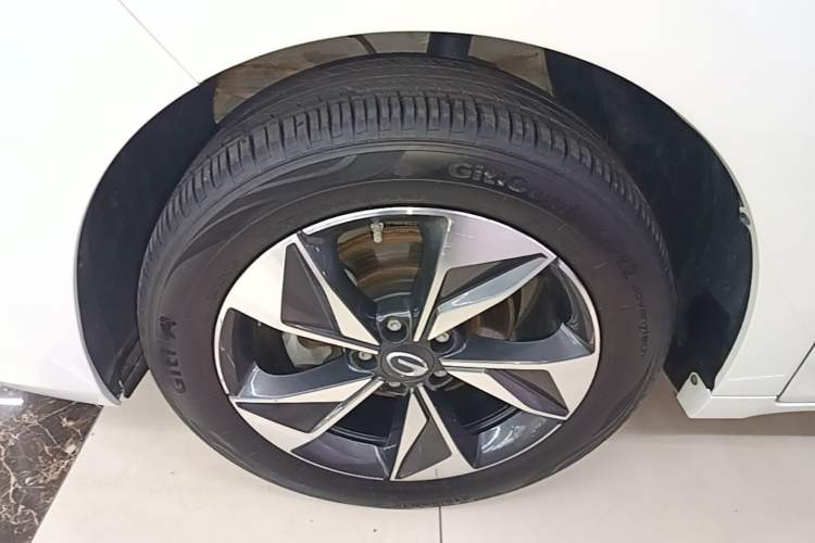 Used GAC Trumpchi M6 2023 PRO 270T DCT Luxury Edition Left Front Wheel Hub