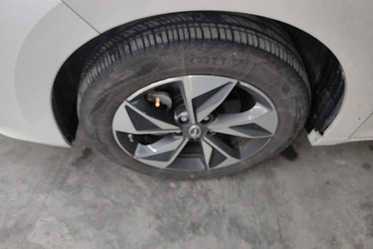 Used GAC Trumpchi M6 2023 PRO 270T DCT Luxury Edition Left Front Wheel Hub