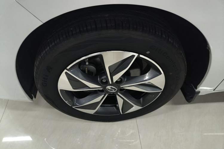 Used GAC Trumpchi M6 2023 PRO 270T DCT Luxury Edition Left Front Wheel Hub