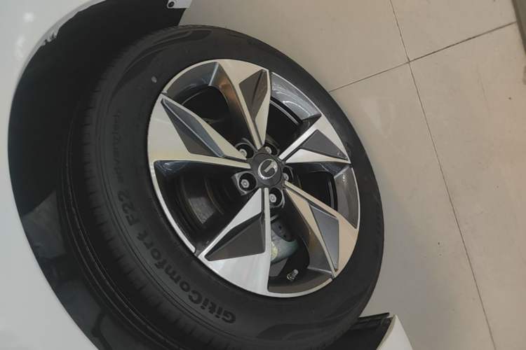 Used GAC Trumpchi M6 2023 PRO 270T DCT Luxury Edition Left Front Wheel Hub