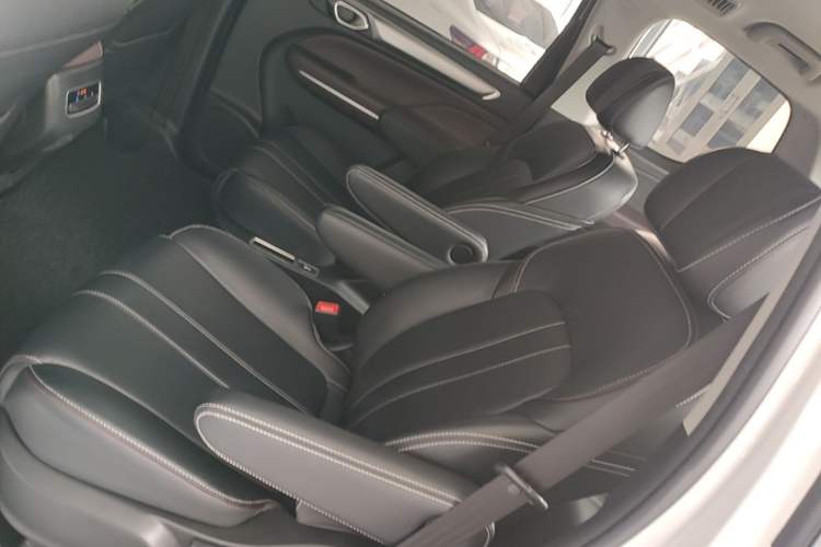 Used GAC Trumpchi M6 2023 PRO 270T DCT Luxury Edition Left Rear Seat