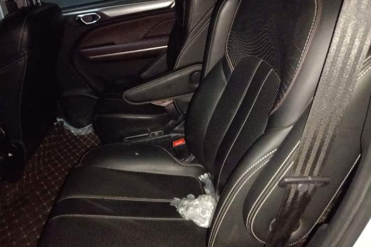 Used GAC Trumpchi M6 2023 PRO 270T DCT Luxury Edition Left Rear Seat