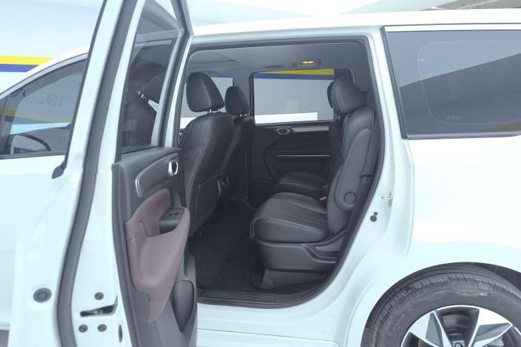 Used GAC Trumpchi M6 2023 PRO 270T DCT Luxury Edition Left Rear Seat