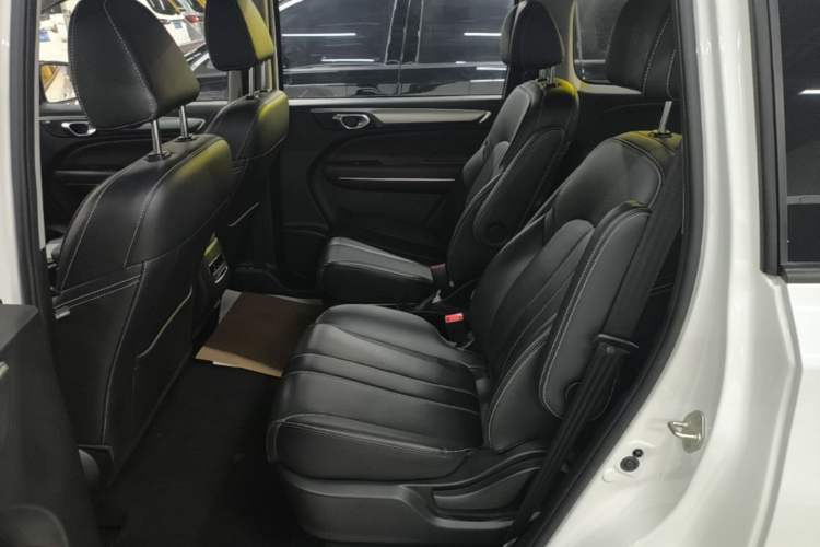Used GAC Trumpchi M6 2023 PRO 270T DCT Luxury Edition Left Rear Seat
