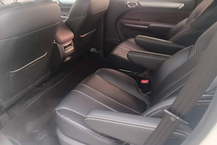 Used GAC Trumpchi M6 2023 PRO 270T DCT Luxury Edition Left Rear Seat