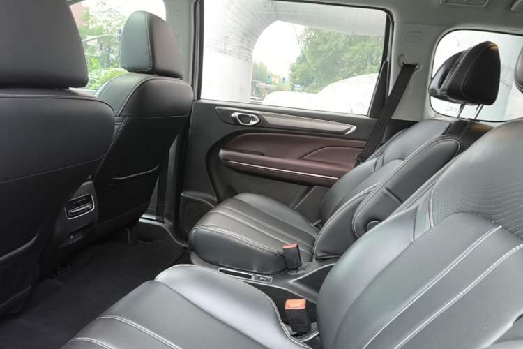 Used GAC Trumpchi M6 2023 PRO 270T DCT Luxury Edition Left Rear Seat