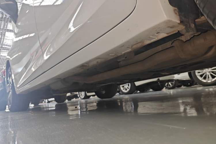 Used GAC Trumpchi M6 2023 PRO 270T DCT Luxury Edition Left Side Sill