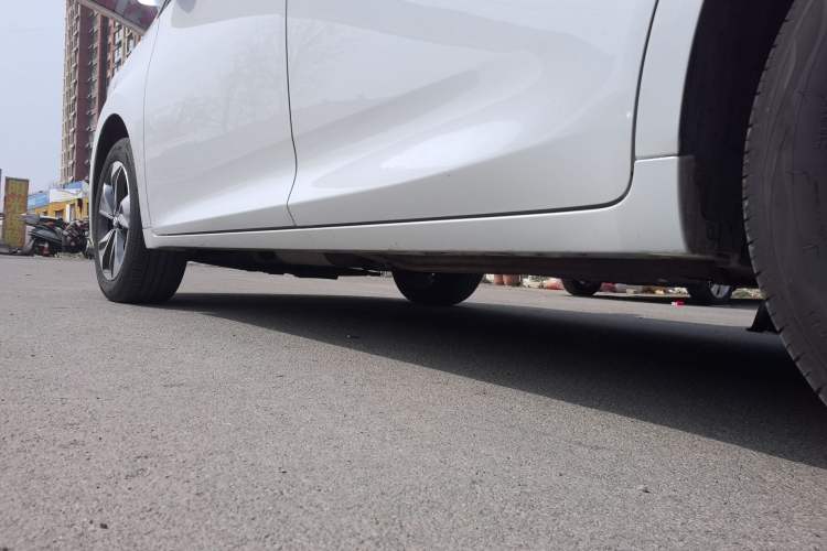 Used GAC Trumpchi M6 2023 PRO 270T DCT Luxury Edition Left Side Sill