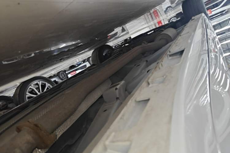 Used GAC Trumpchi M6 2023 PRO 270T DCT Luxury Edition Left Side Sill