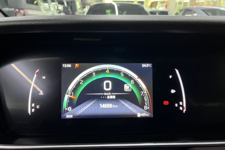 Used GAC Trumpchi M6 2023 PRO 270T DCT Luxury Edition Odometer Close Up