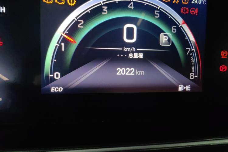 Used GAC Trumpchi M6 2023 PRO 270T DCT Luxury Edition Odometer Close Up