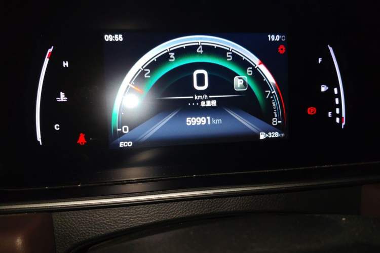 Used GAC Trumpchi M6 2023 PRO 270T DCT Elite Edition Odometer Close Up