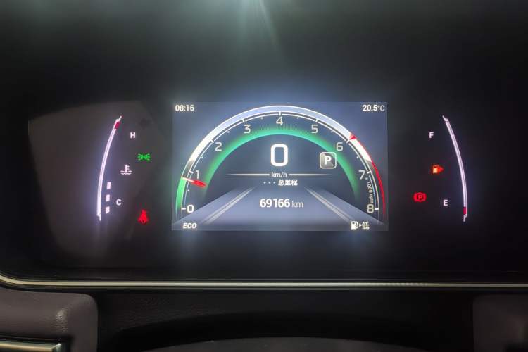Used GAC Trumpchi M6 2023 PRO 270T DCT Luxury Edition Odometer Close Up