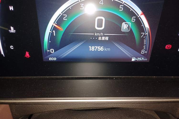 Used GAC Trumpchi M6 2023 PRO 270T DCT Elite Edition Odometer Close Up