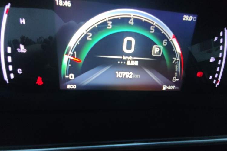 Used GAC Trumpchi M6 2023 PRO 270T DCT Luxury Edition Odometer Close Up