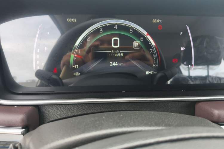 Used GAC Trumpchi M6 2023 PRO 270T DCT Luxury Edition Odometer Close Up