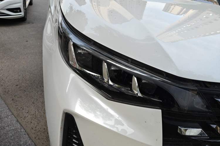 Used GAC Trumpchi M6 2023 PRO 270T DCT Luxury Edition Right Front Headlight