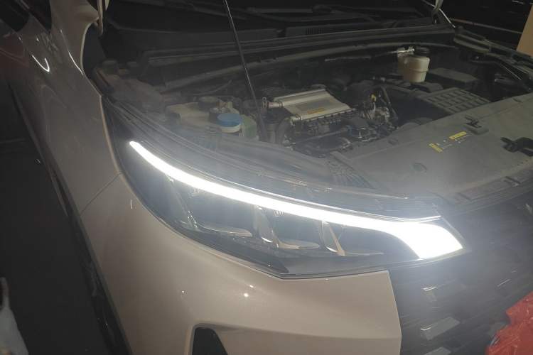 Used GAC Trumpchi M6 2023 PRO 270T DCT Luxury Edition Right Front Headlight