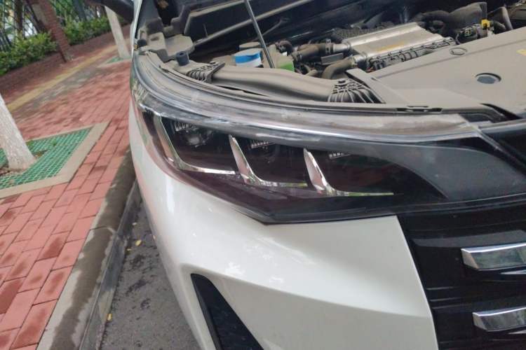 Used GAC Trumpchi M6 2023 PRO 270T DCT Luxury Edition Right Front Headlight