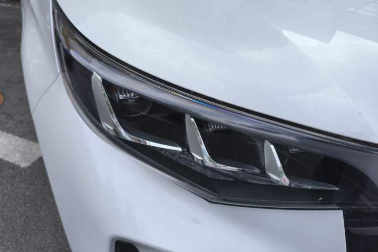 Used GAC Trumpchi M6 2023 PRO 270T DCT Luxury Edition Right Front Headlight