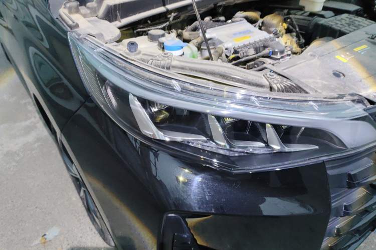 Used GAC Trumpchi M6 2023 PRO 270T DCT Luxury Edition Right Front Headlight