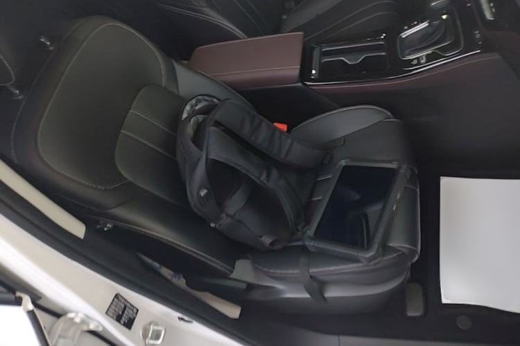 Used GAC Trumpchi M6 2023 PRO 270T DCT Luxury Edition Right Front Seat
