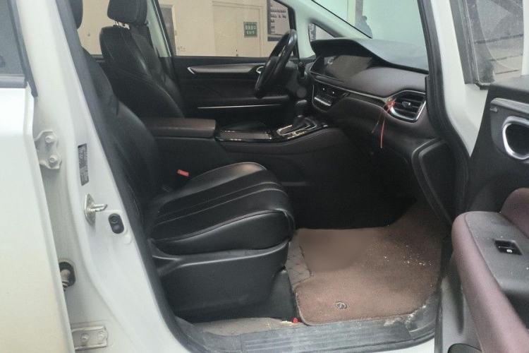 Used GAC Trumpchi M6 2023 PRO 270T DCT Luxury Edition Right Front Seat