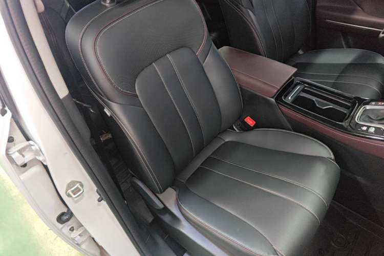 Used GAC Trumpchi M6 2023 PRO 270T DCT Luxury Edition Right Front Seat