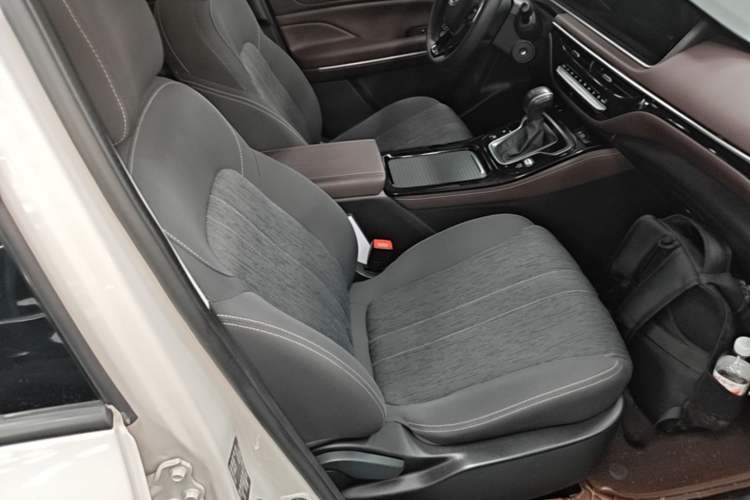 Used GAC Trumpchi M6 2023 PRO 270T DCT Elite Edition Right Front Seat
