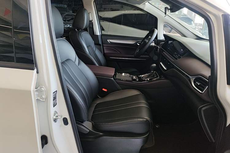 Used GAC Trumpchi M6 2023 PRO 270T DCT Luxury Edition Right Front Seat