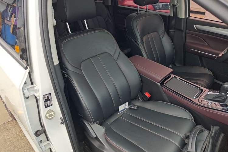 Used GAC Trumpchi M6 2023 PRO 270T DCT Luxury Edition Right Front Seat