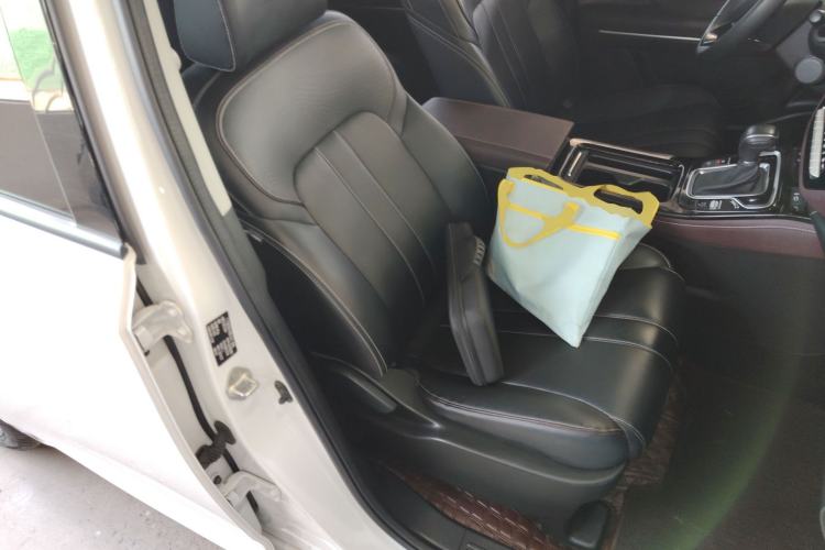 Used GAC Trumpchi M6 2023 PRO 270T DCT Luxury Edition Right Front Seat