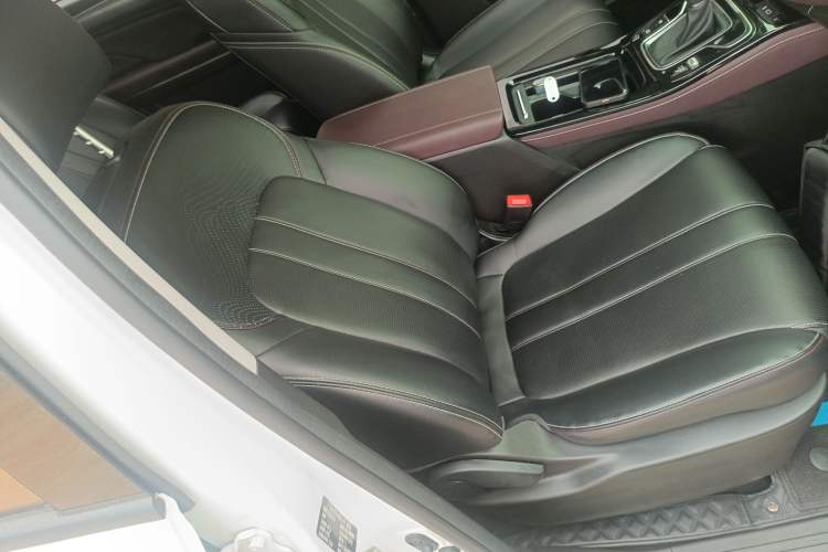 Used GAC Trumpchi M6 2023 PRO 270T DCT Luxury Edition Right Front Seat