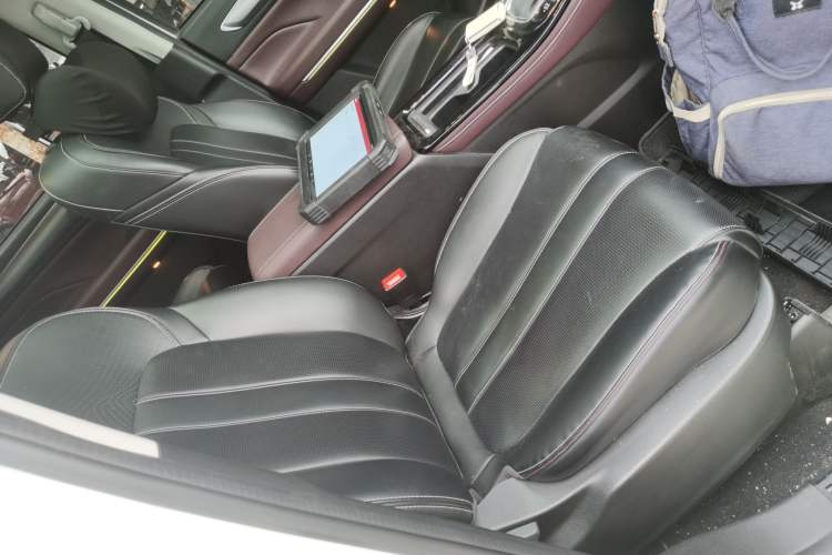 Used GAC Trumpchi M6 2023 PRO 270T DCT Luxury Edition Right Front Seat