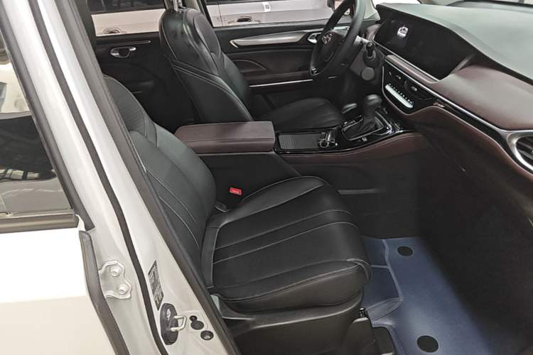 Used GAC Trumpchi M6 2023 PRO 270T DCT Luxury Edition Right Front Seat