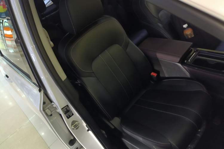 Used GAC Trumpchi M6 2023 PRO 270T DCT Luxury Edition Right Front Seat