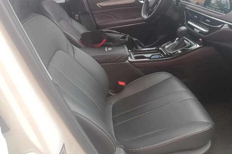 Used GAC Trumpchi M6 2023 PRO 270T DCT Luxury Edition Right Front Seat
