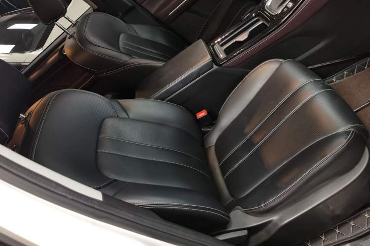 Used GAC Trumpchi M6 2023 PRO 270T DCT Luxury Edition Right Front Seat