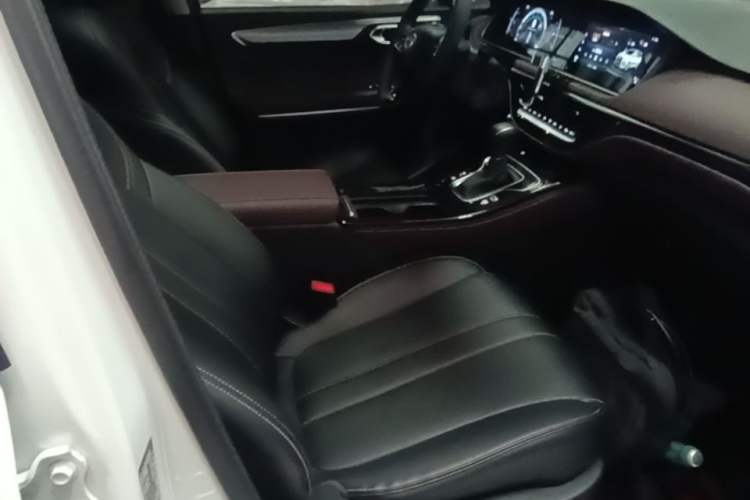Used GAC Trumpchi M6 2023 PRO 270T DCT Luxury Edition Right Front Seat