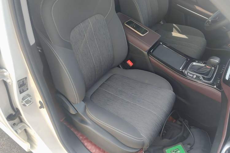 Used GAC Trumpchi M6 2023 PRO 270T DCT Elite Edition Right Front Seat