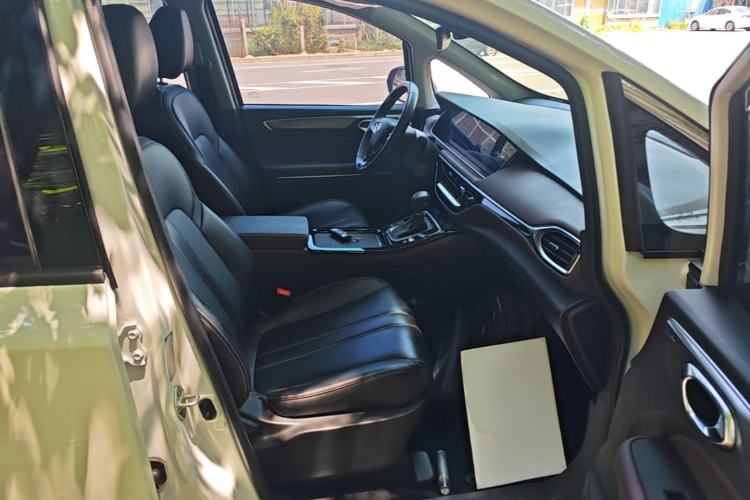 Used GAC Trumpchi M6 2023 PRO 270T DCT Luxury Edition Right Front Seat