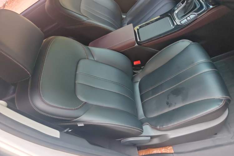 Used GAC Trumpchi M6 2023 PRO 270T DCT Luxury Edition Right Front Seat