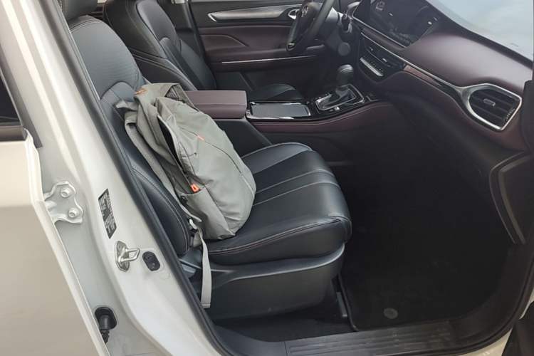 Used GAC Trumpchi M6 2023 PRO 270T DCT Luxury Edition Right Front Seat