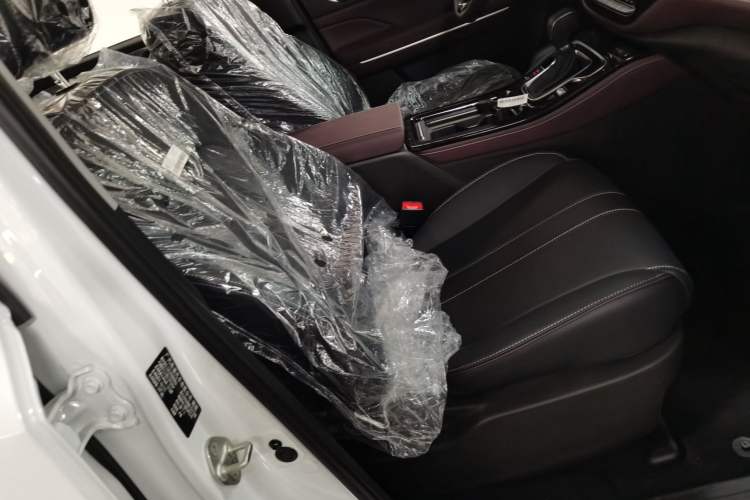 Used GAC Trumpchi M6 2023 PRO 270T DCT Luxury Edition Right Front Seat