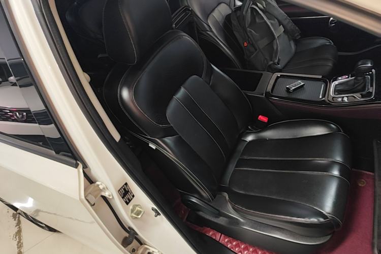 Used GAC Trumpchi M6 2023 PRO 270T DCT Luxury Edition Right Front Seat