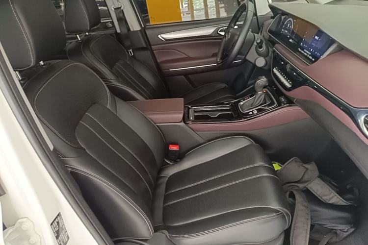 Used GAC Trumpchi M6 2023 PRO 270T DCT Luxury Edition Right Front Seat