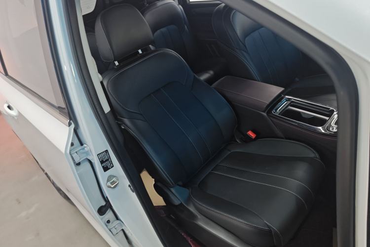 Used GAC Trumpchi M6 2023 PRO 270T DCT Luxury Edition Right Front Seat