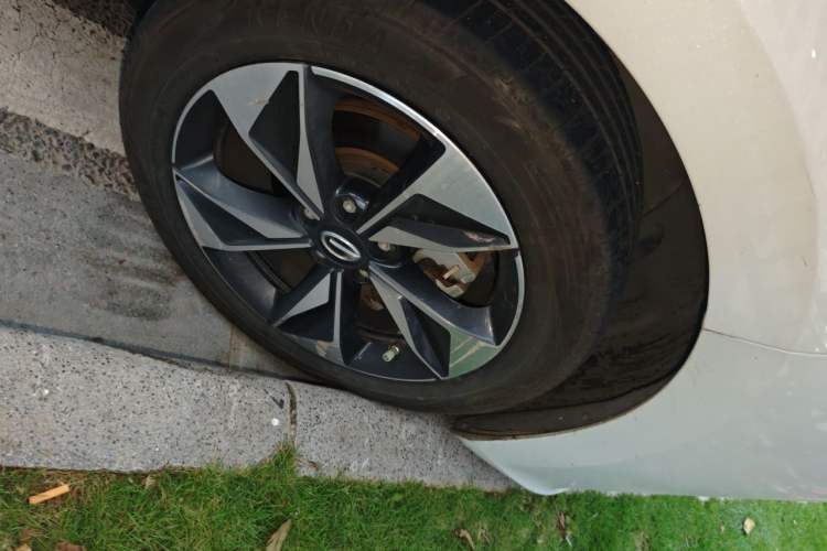 Used GAC Trumpchi M6 2023 PRO 270T DCT Luxury Edition Right Front Wheel Hub