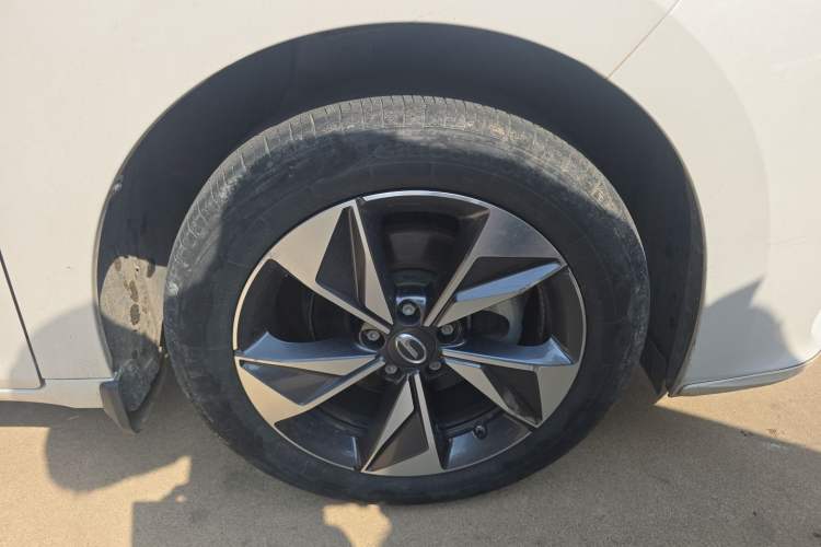 Used GAC Trumpchi M6 2023 PRO 270T DCT Luxury Edition Right Front Wheel Hub